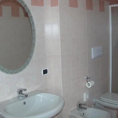 Hotel Ristorante Lepanto Saló Zimmer foto